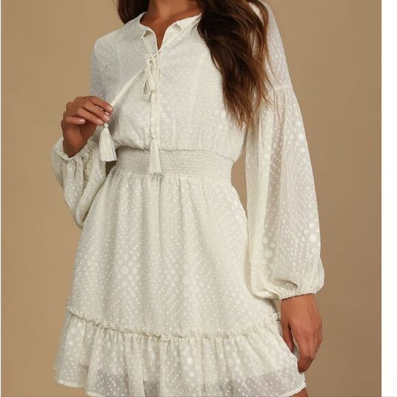 LULU'S Dreamy Astetic Beige Long Sleeved Mini Dress Size XS NWT - Picture 4 of 16